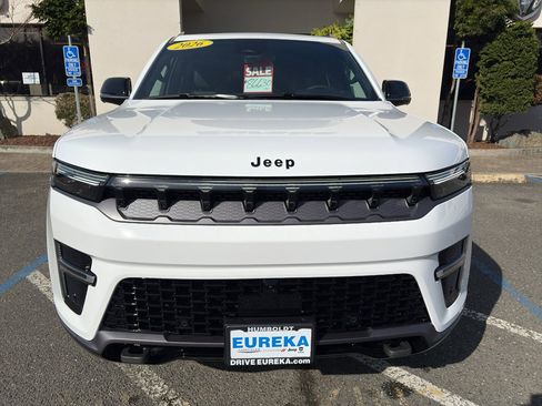 New 2026 Jeep Grand Wagoneer L Limited image 38