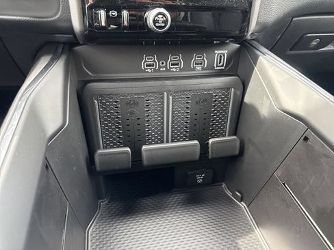 New 2026 RAM 1500 Laramie w/ Night Edition AWD/4WD image 20