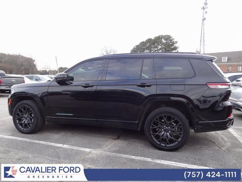 Used 2023 Jeep Grand Cherokee L Summit image 5