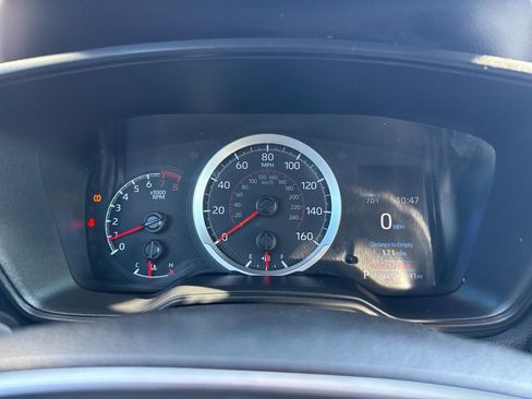 Used 2022 Toyota Corolla Cross LE w/ Moonroof Package image 11