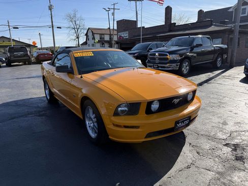 Used 2007 Ford Mustang GT image 4