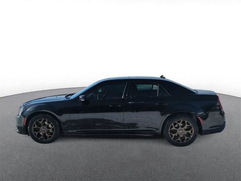 Used 2016 Chrysler 300 S w/ 300S Premium Group image 5