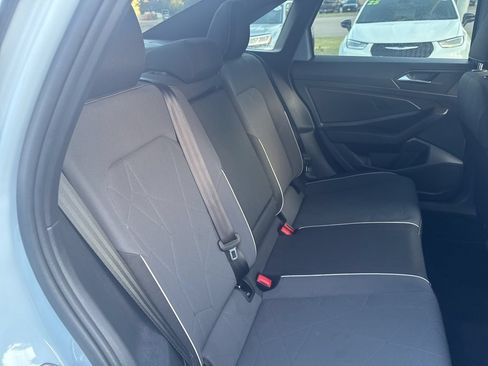 Used 2025 Volkswagen Jetta Sport FWD image 41