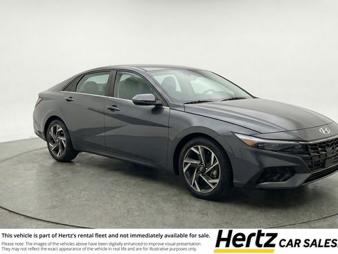 Used 2025 Hyundai Elantra SEL FWD image 1