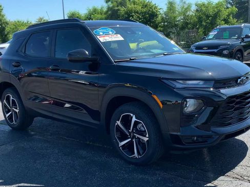 Certified 2023 Chevrolet TrailBlazer RS w/ Convenience Package AWD/4WD image 2