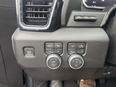 New 2026 GMC Sierra 2500 Denali Ultimate AWD/4WD image 32