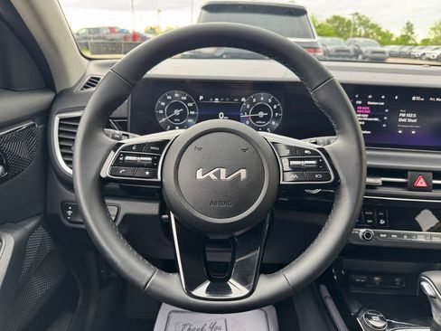 Certified 2024 Kia Seltos S AWD/4WD image 15