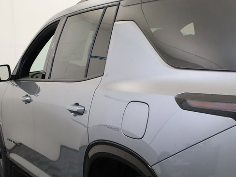 New 2026 Chevrolet Traverse RS w/ LPO, Floor Liner Package image 10