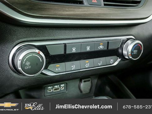 Used 2024 Nissan Altima 2.5 SV FWD image 14