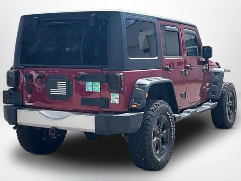 Used 2012 Jeep Wrangler Unlimited Sahara AWD/4WD image 5