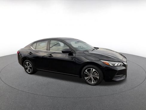 Used 2023 Nissan Sentra SV image 2