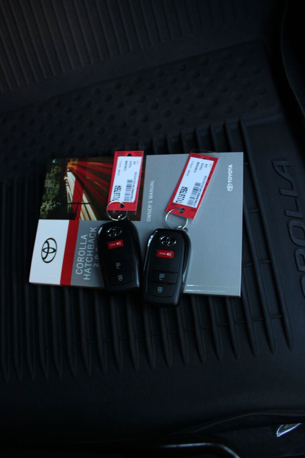 Certified 2024 Toyota Corolla SE w/ SE Package FWD image 31
