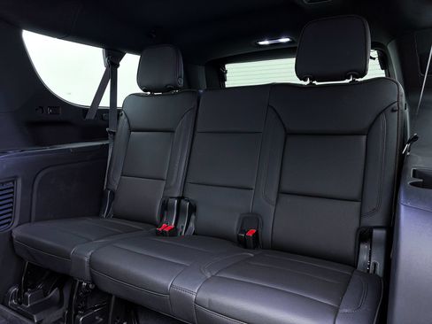 Used 2024 Chevrolet Suburban High Country AWD/4WD image 60