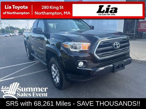 Used 2017 Toyota Tacoma SR5 w/ Tow Package AWD/4WD image 1