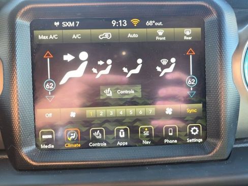 Used 2023 Jeep Wrangler Unlimited w/ Sun & Screen Package image 18