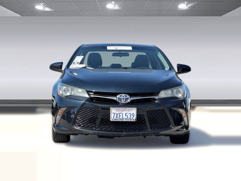 Certified 2017 Toyota Camry SE image 5