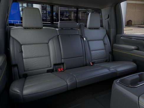 New 2026 Chevrolet Silverado 2500 ZR2 image 17