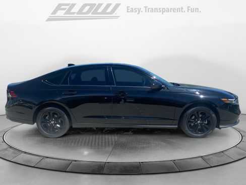 Certified 2025 Honda Accord SE image 10