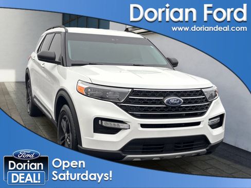Used 2024 Ford Explorer XLT w/ Equipment Group 202A image 1