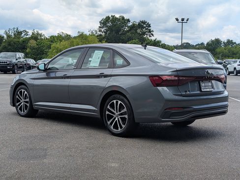 Used 2025 Volkswagen Jetta Sport FWD image 7