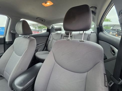 Used 2013 Hyundai Elantra GLS w/ Preferred Pkg FWD image 11