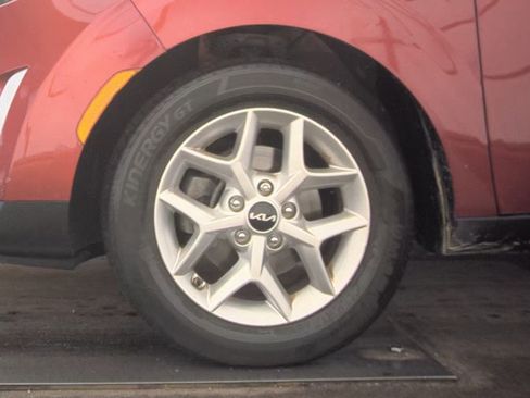 Used 2023 Kia Soul LX w/ LX Technology Package FWD image 13