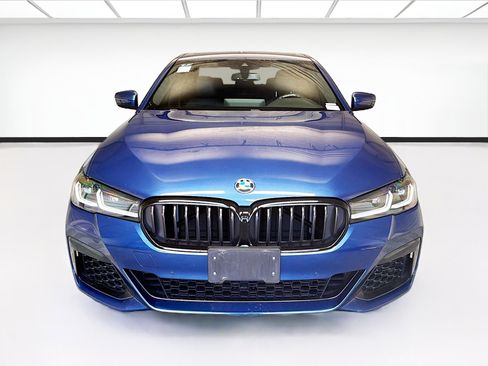 Used 2023 BMW 540i w/ M Sport Package RWD image 2