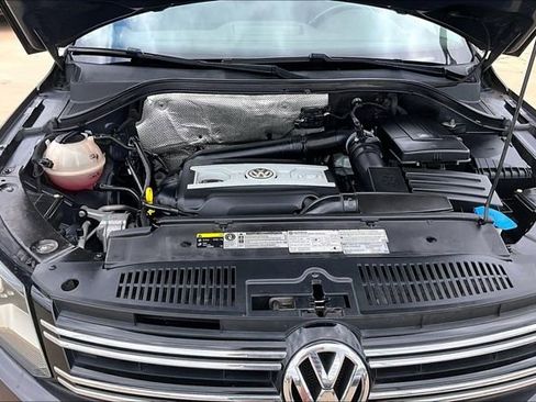 Used 2016 Volkswagen Tiguan SEL AWD/4WD image 9