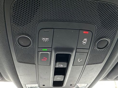 Used 2023 Audi Q3 2.0T Premium image 19