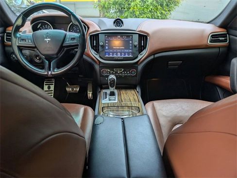 Used 2016 Maserati Ghibli S image 24