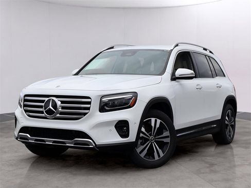 New 2025 Mercedes-Benz GLB 250 4MATIC image 1