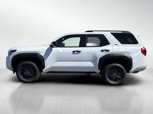 New 2025 Toyota 4Runner SR5 AWD/4WD image 4