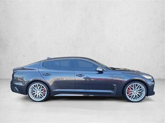 Used 2021 Kia Stinger GT video 4