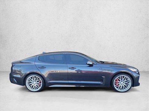 Used 2021 Kia Stinger GT image 4
