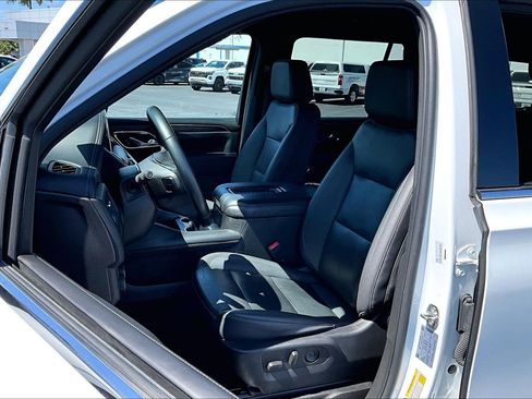 Used 2023 Chevrolet Tahoe LT RWD image 17