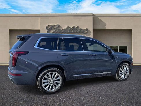 Certified 2024 Cadillac XT6 Premium Luxury w/ Technology Package image 3