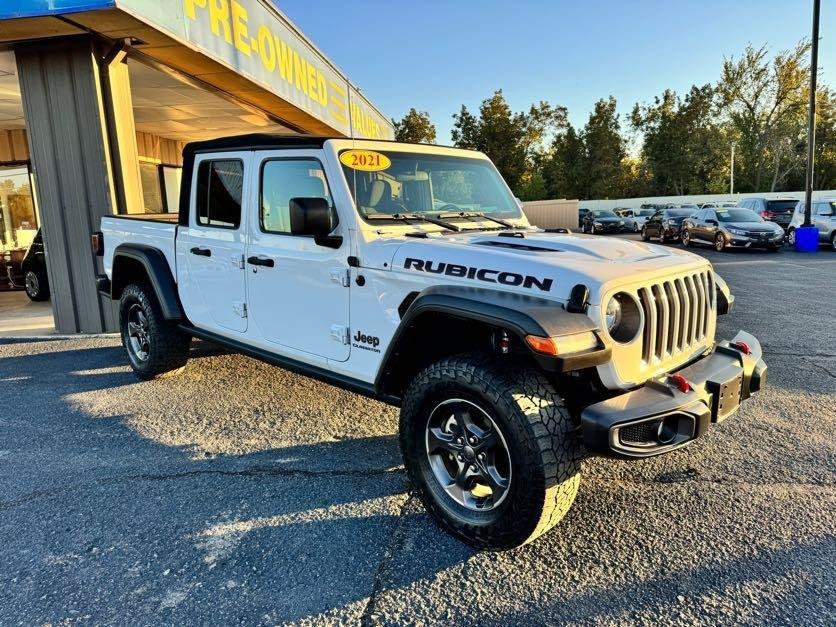 Used 2021 Jeep Gladiator Rubicon w/ Cold Weather Group AWD/4WD image 3