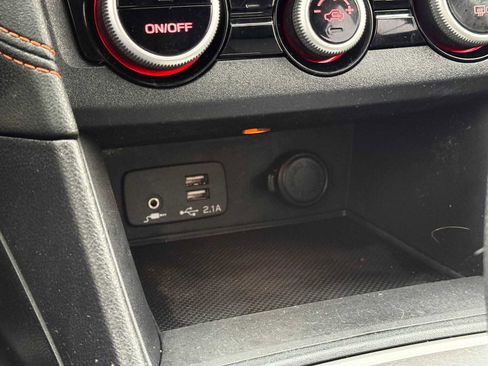 Certified 2021 Subaru Crosstrek 2.0i Premium w/ Moonroof Package image 27