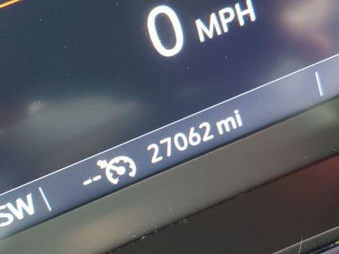 Used 2023 Buick Encore GX Select w/ Sport Touring Package image 11