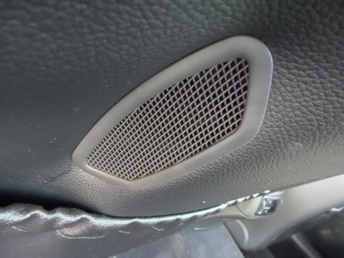Used 2004 Mercedes-Benz E 500 4MATIC Sedan image 51