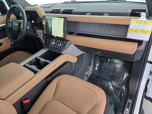 New 2026 Land Rover Defender 130 V8 AWD/4WD image 18