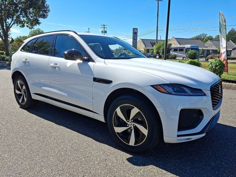 Used 2025 Jaguar F-PACE R-Dynamic S AWD/4WD image 3