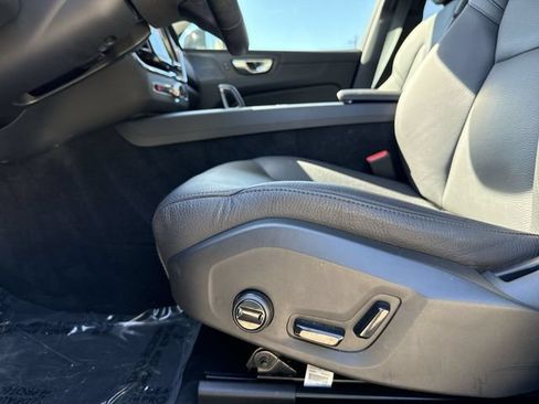 Certified 2024 Volvo XC60 B5 Plus w/ Protection Package Premier AWD/4WD image 17