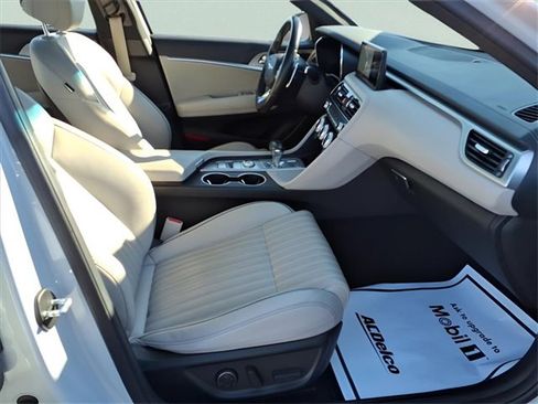 Used 2023 Genesis G70 2.0T w/ Sport Prestige Package image 21