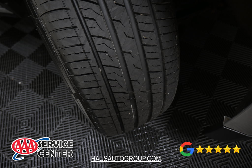 Used 2019 Chevrolet Suburban LT AWD/4WD image 24