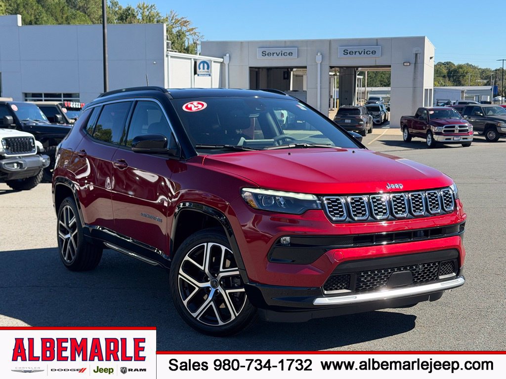 Used 2025 Jeep Compass Limited w/ Elite Group AWD/4WD image 1