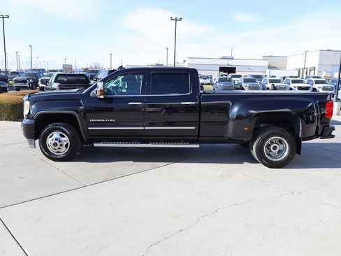 Used 2015 GMC Sierra 3500 Denali w/ Duramax Plus Package image 3