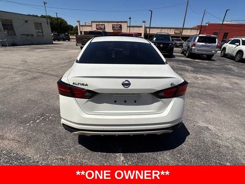 Used 2019 Nissan Altima 2.5 SL FWD image 2