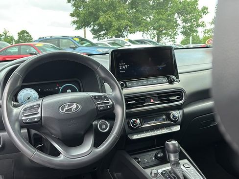 Used 2022 Hyundai Kona Limited AWD/4WD image 13