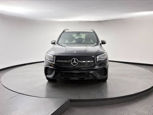 Used 2021 Mercedes-Benz GLB 250 4MATIC w/ AMG Line image 12